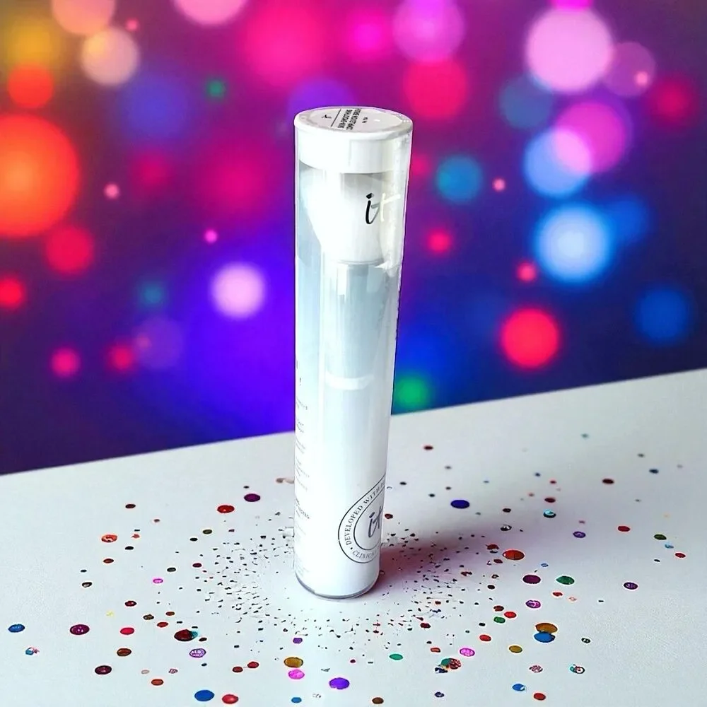 IT Cosmetics Heavenly Skin Skin-Smoothing Complexion Brush #704 New & Sealed